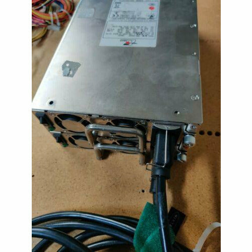 Fonte Zippy EMACS MRM-6600P 600W Redundant Power Supply similar to MRM-6650P - MFerraz Tecnologia